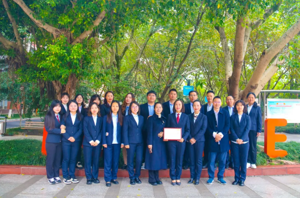 星教育 | 從“一”開(kāi)始，以愛(ài)育才：德外不變的情懷，用六年影響一生！