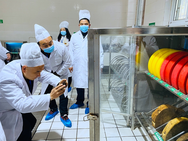 1640913579412552.jpg 繼光實驗學校接受省級安全發(fā)展示范城市督導評估3.jpg